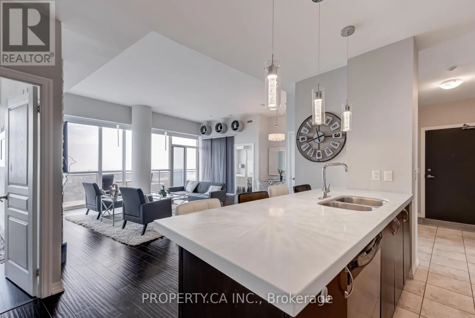 PH3504 - 223 WEBB DRIVE