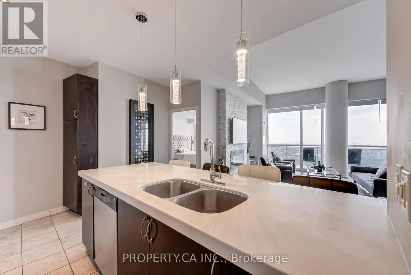 PH3504 - 223 WEBB DRIVE
