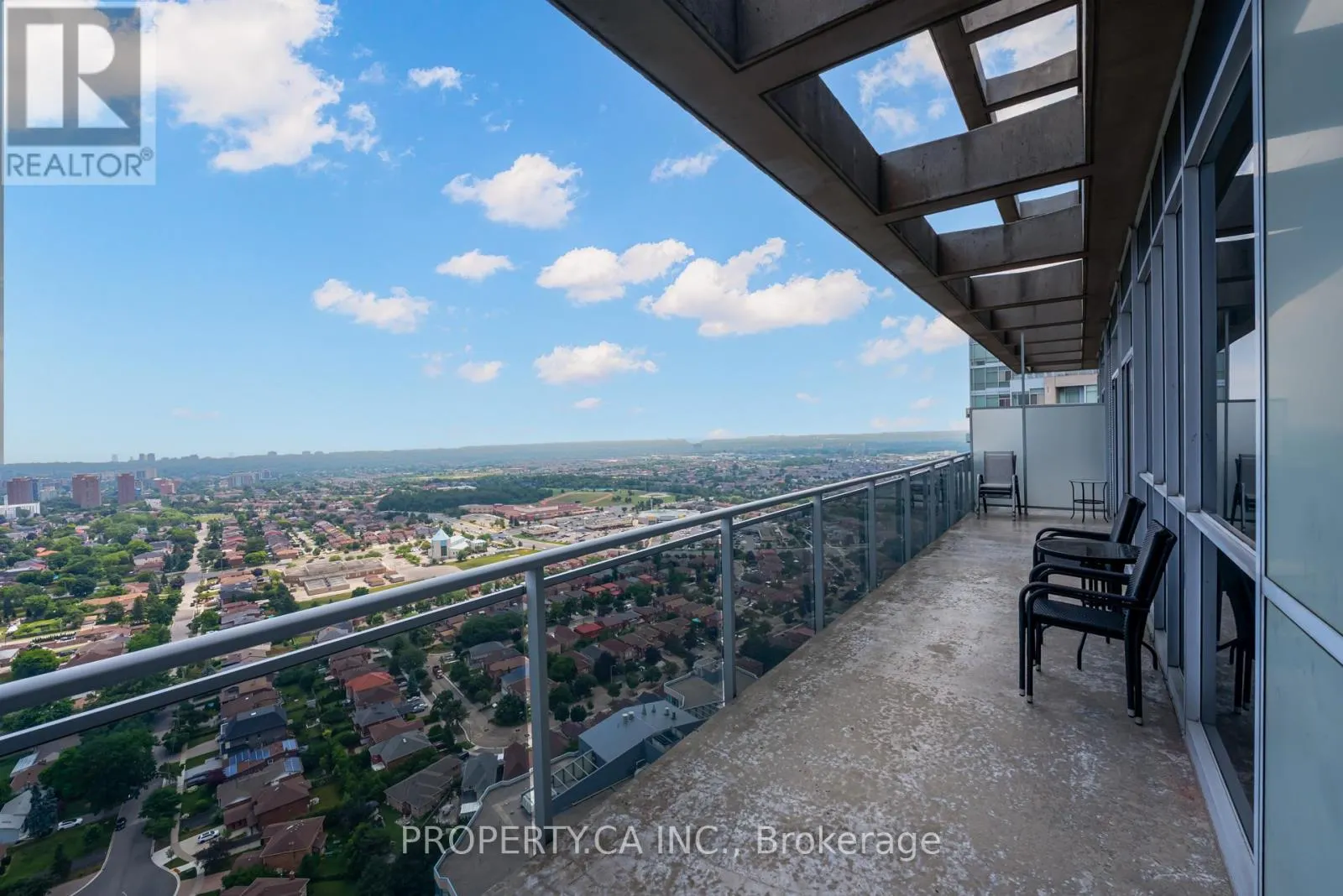 PH3504 - 223 WEBB DRIVE