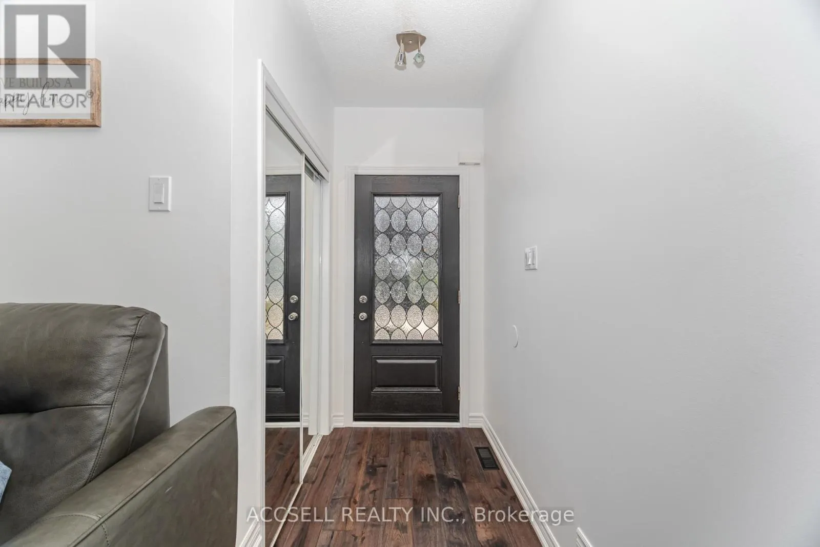 323 PETTIGREW TRAIL