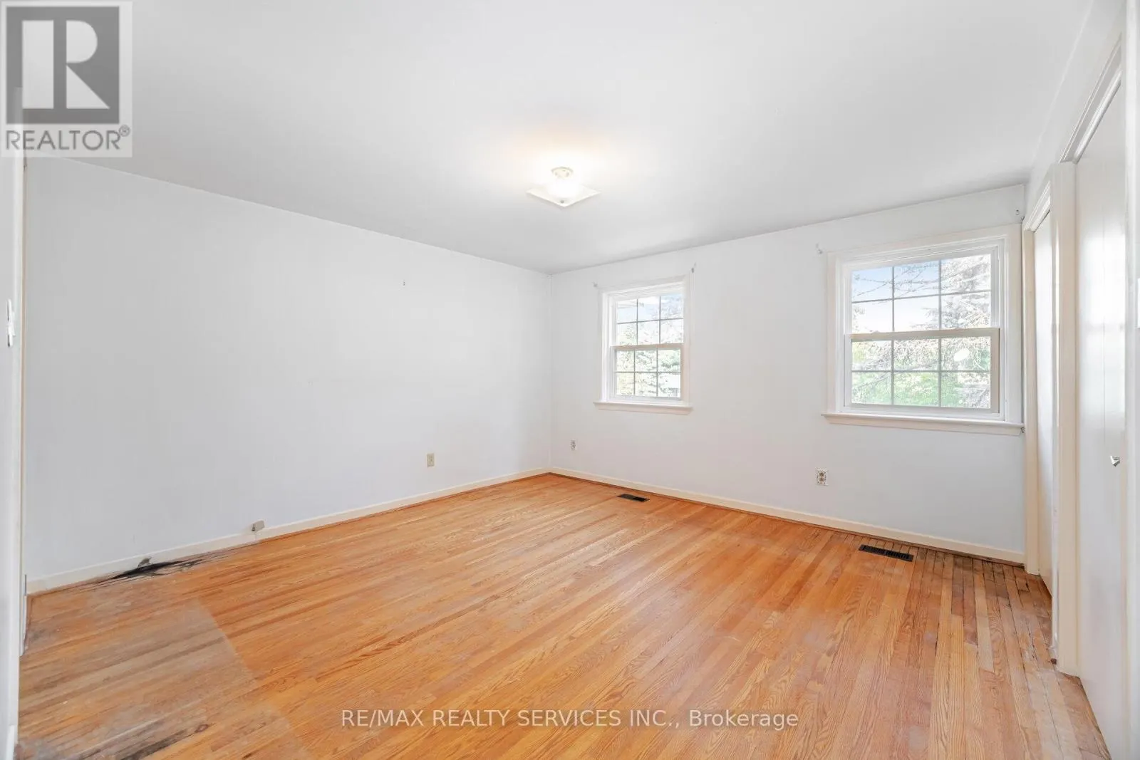 34 PEEL VILLAGE PARKWAY