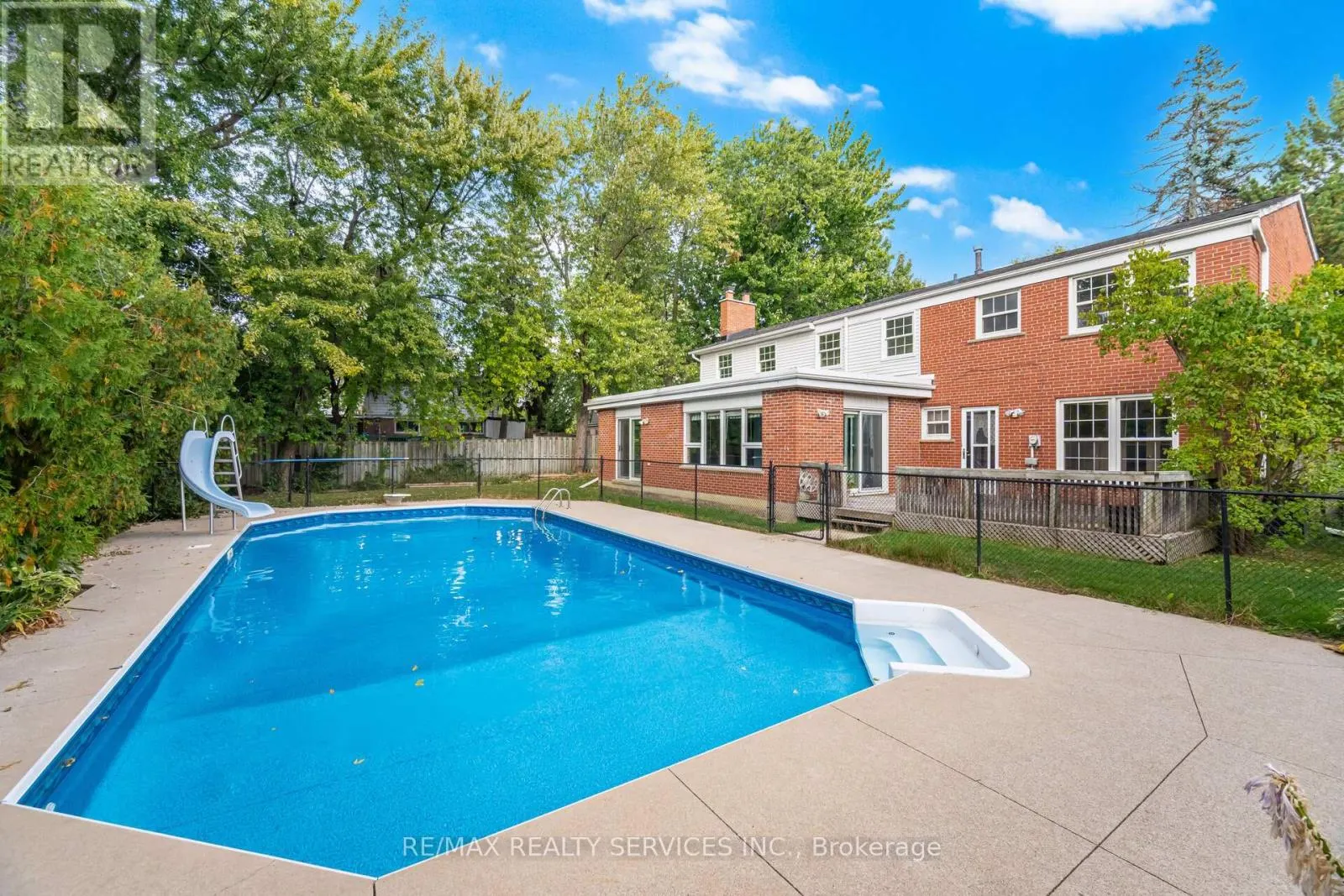 34 PEEL VILLAGE PARKWAY
