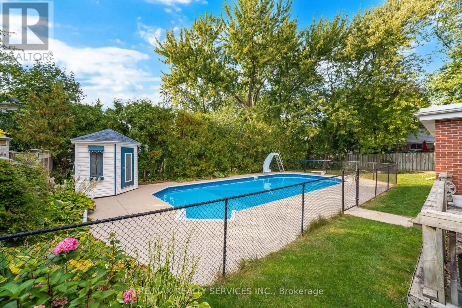 34 PEEL VILLAGE PARKWAY