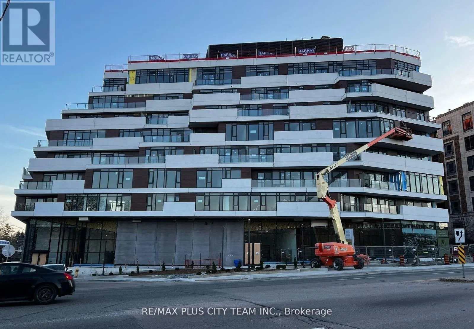 316 - 160 KINGSWAY CRESCENT W