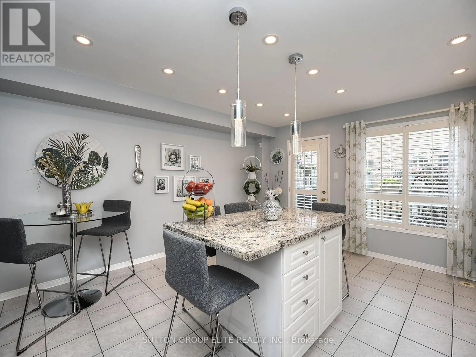 48 - 601 SHORELINE DRIVE