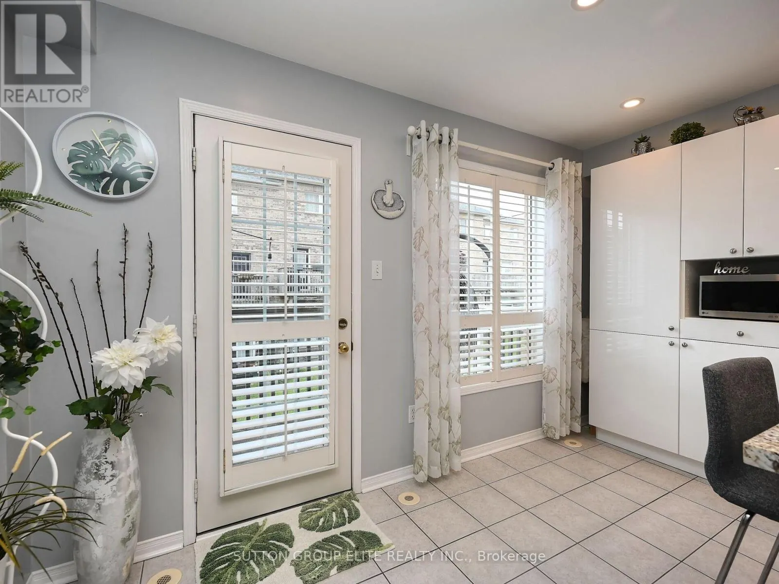 48 - 601 SHORELINE DRIVE