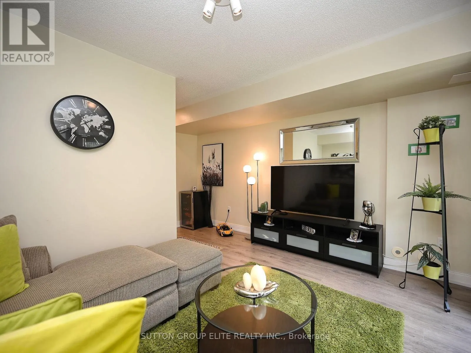 48 - 601 SHORELINE DRIVE