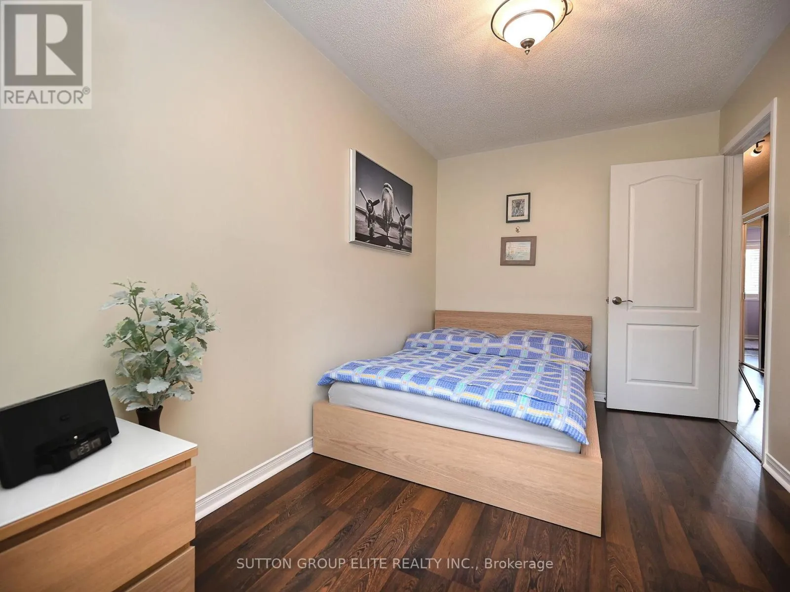 48 - 601 SHORELINE DRIVE