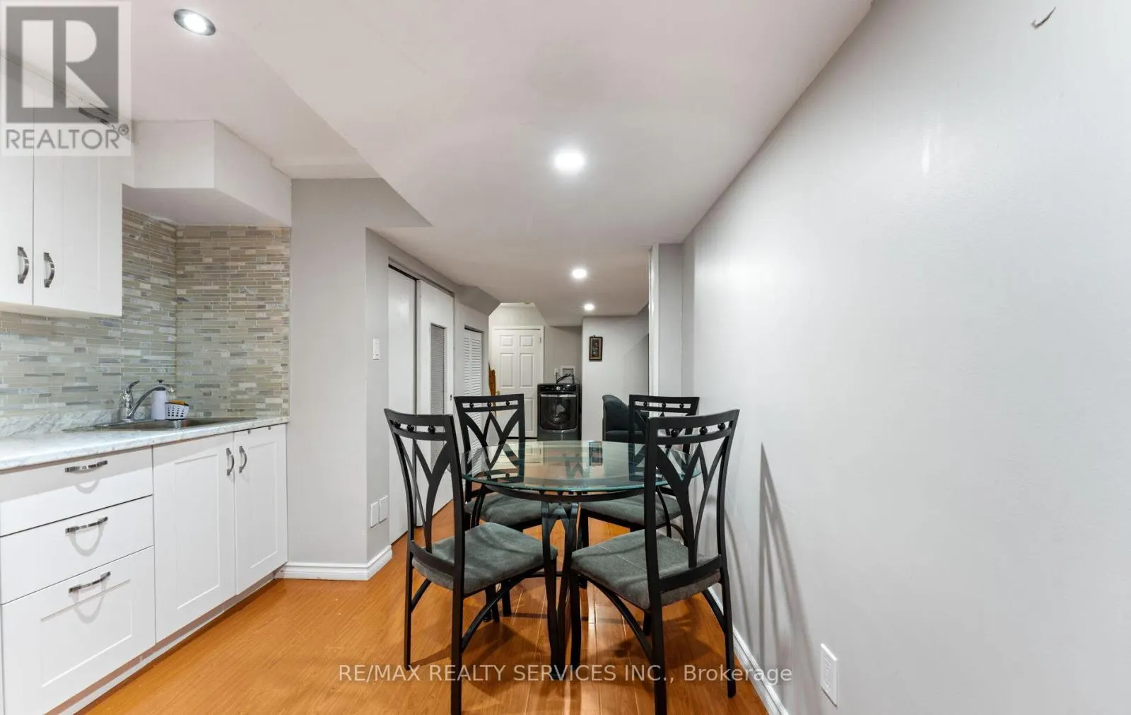 39 AUTUMN GLEN CIRCLE