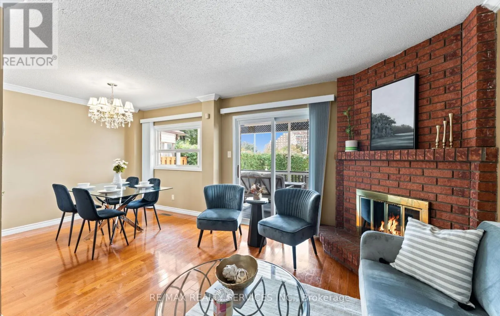 39 AUTUMN GLEN CIRCLE