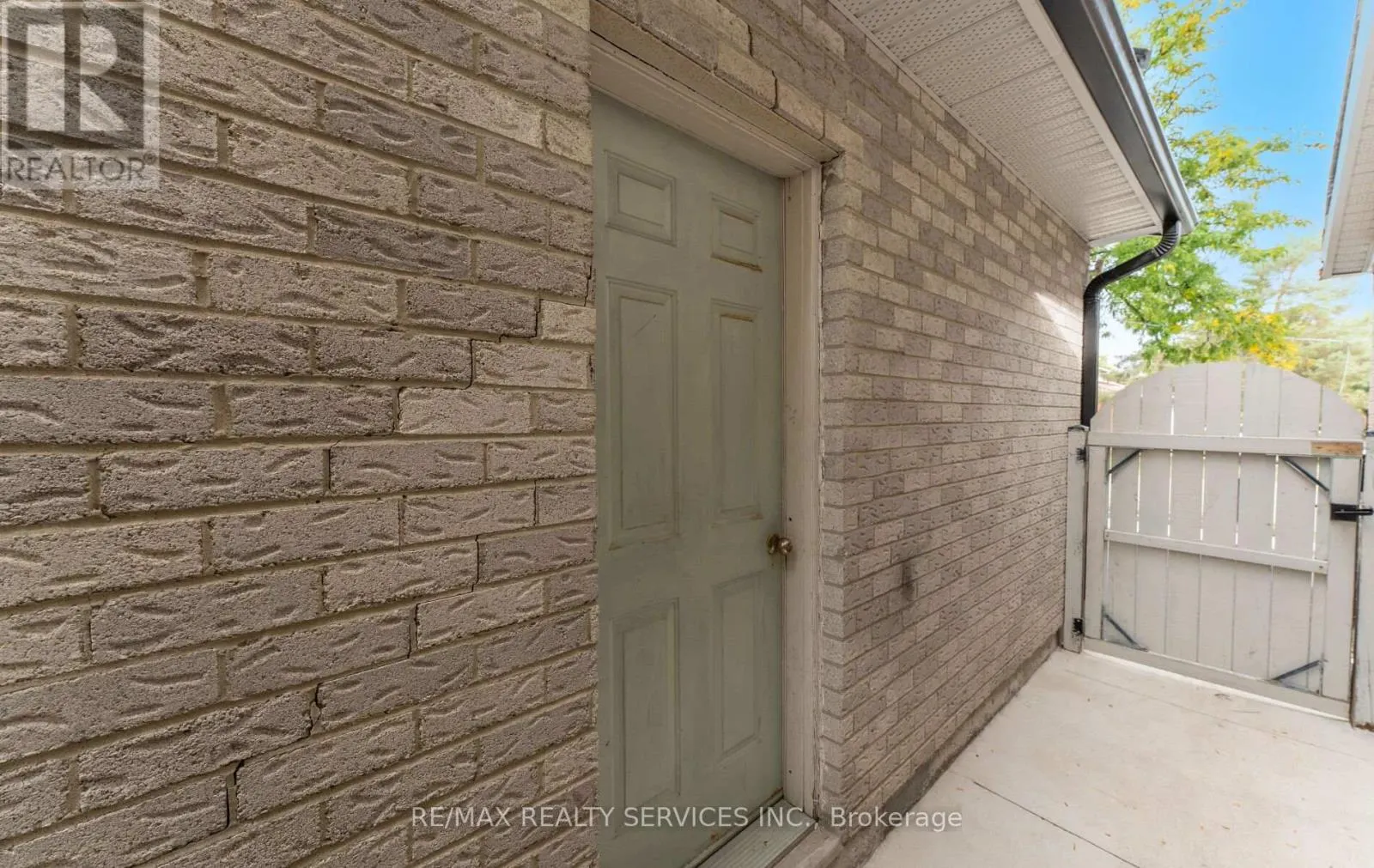 39 AUTUMN GLEN CIRCLE