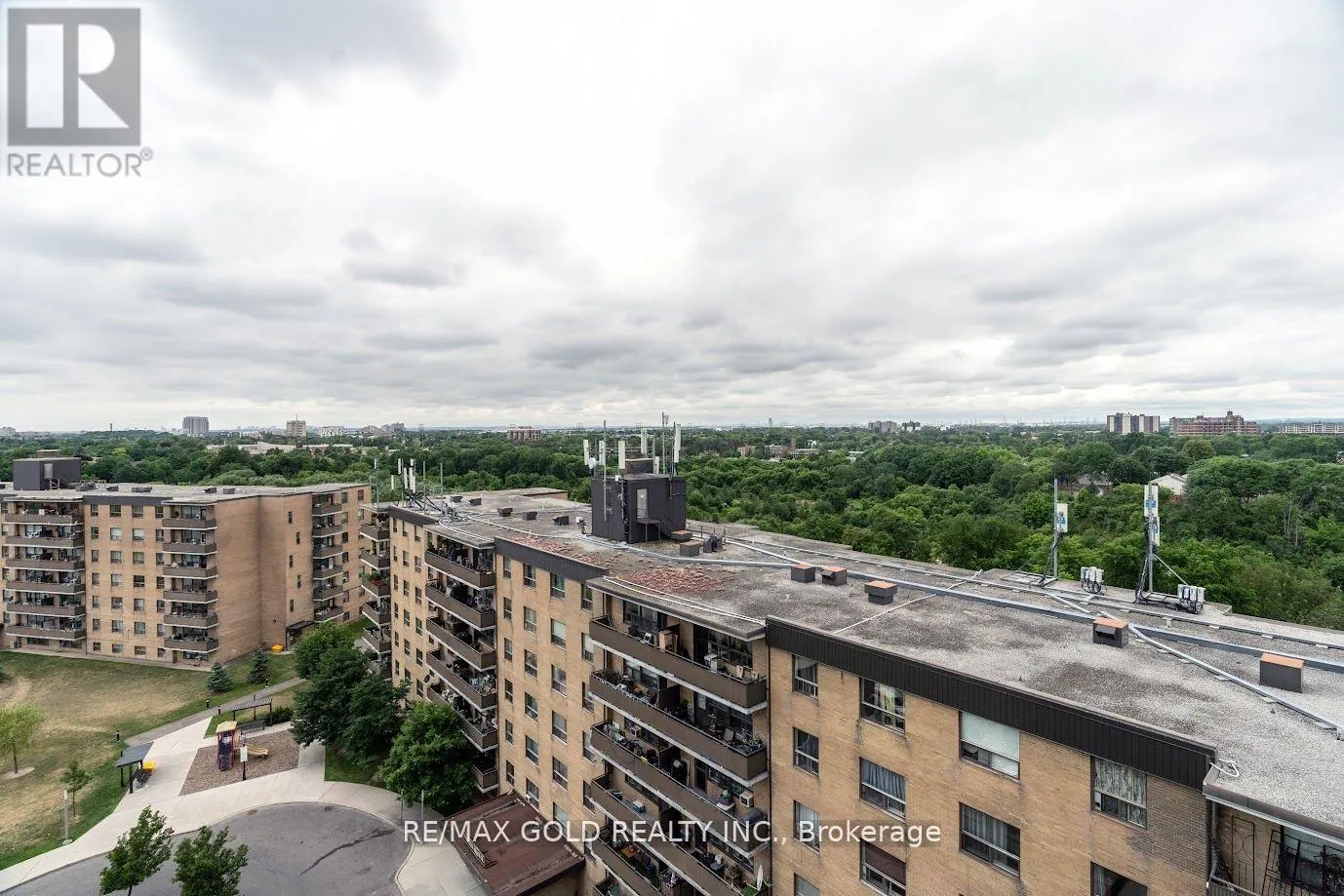 1105 - 80 ESTHER LORRIE DRIVE