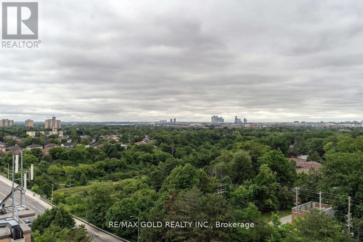 1105 - 80 ESTHER LORRIE DRIVE
