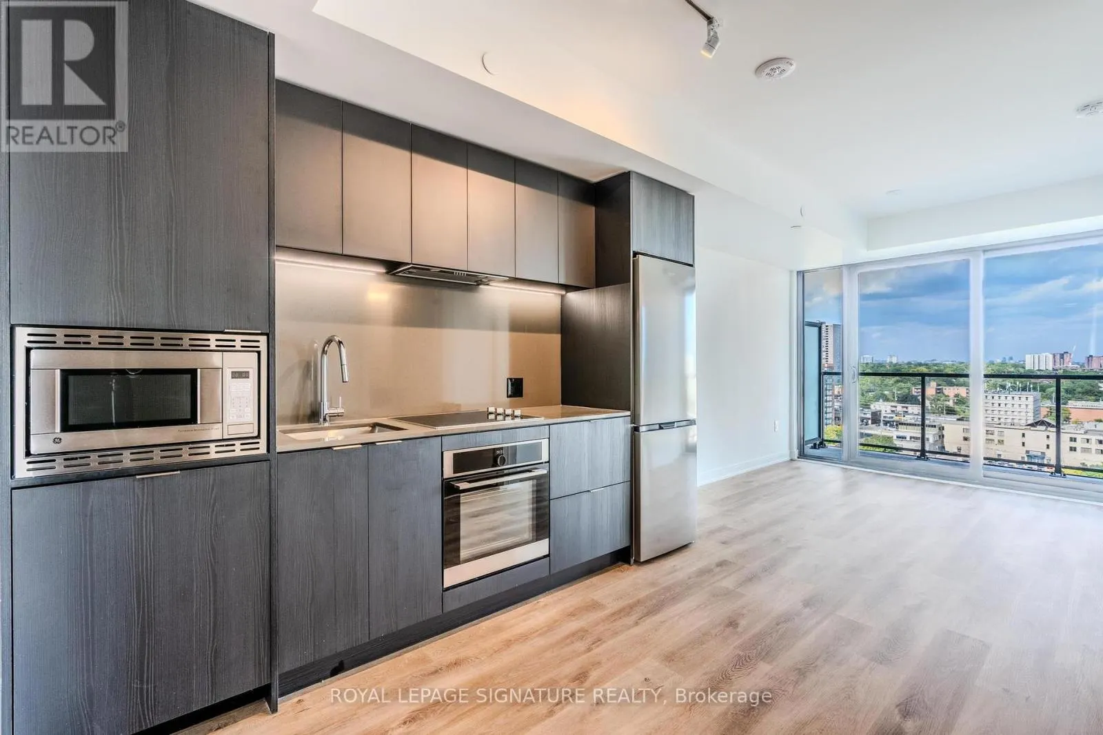 1202 - 3009 NOVAR ROAD