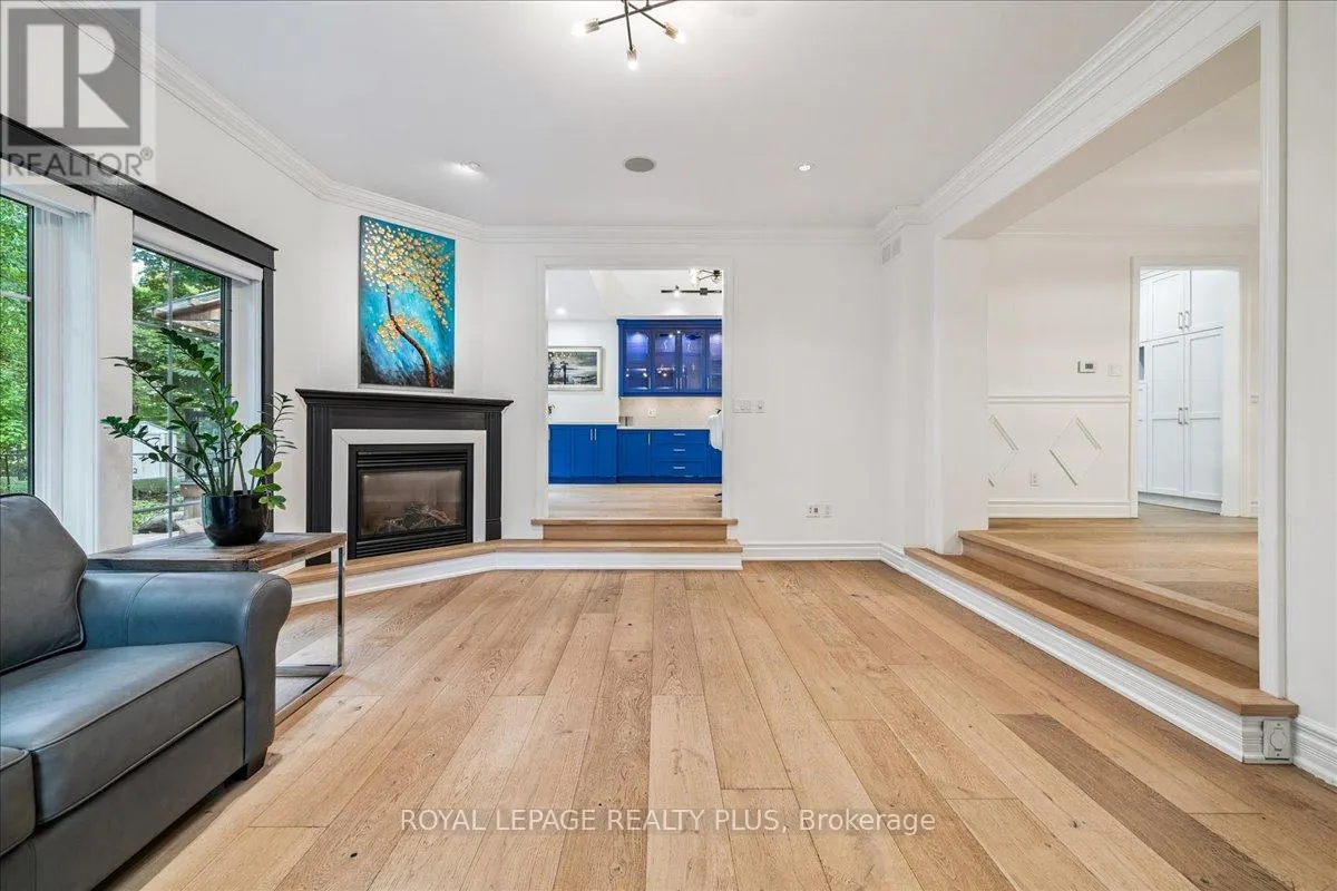 409 RIVER SIDE DRIVE