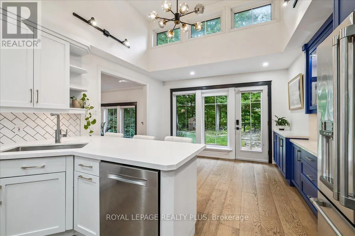 409 RIVER SIDE DRIVE