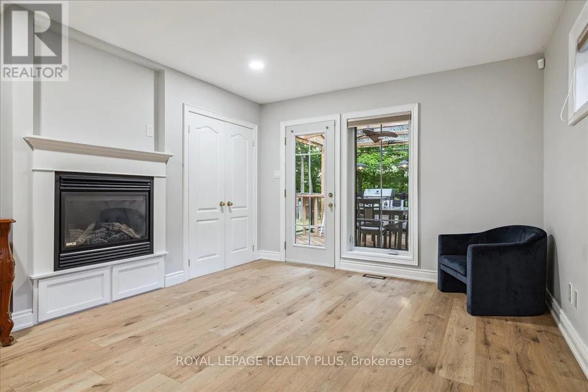 409 RIVER SIDE DRIVE