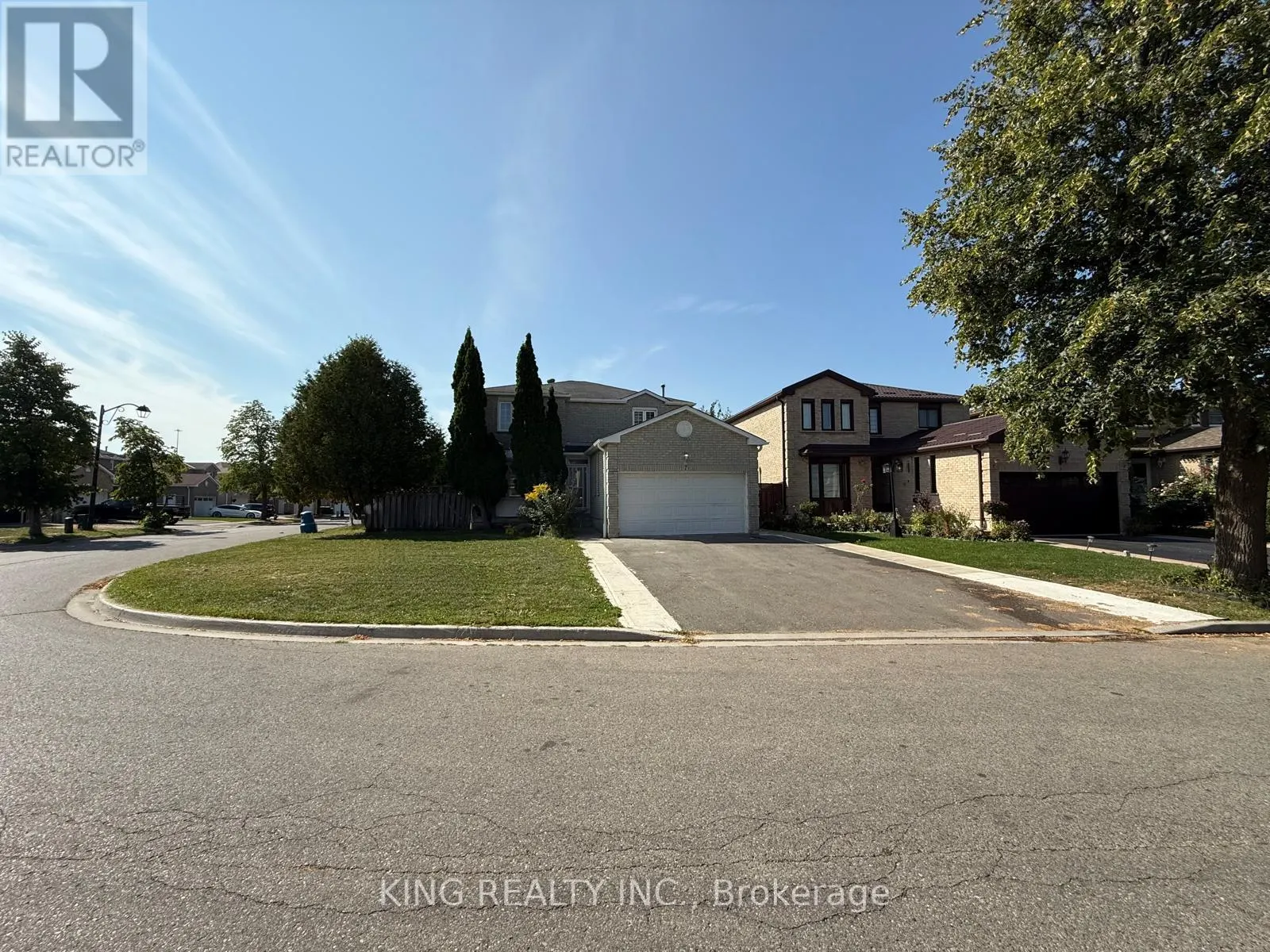 7 CLYDESDALE CIRCLE