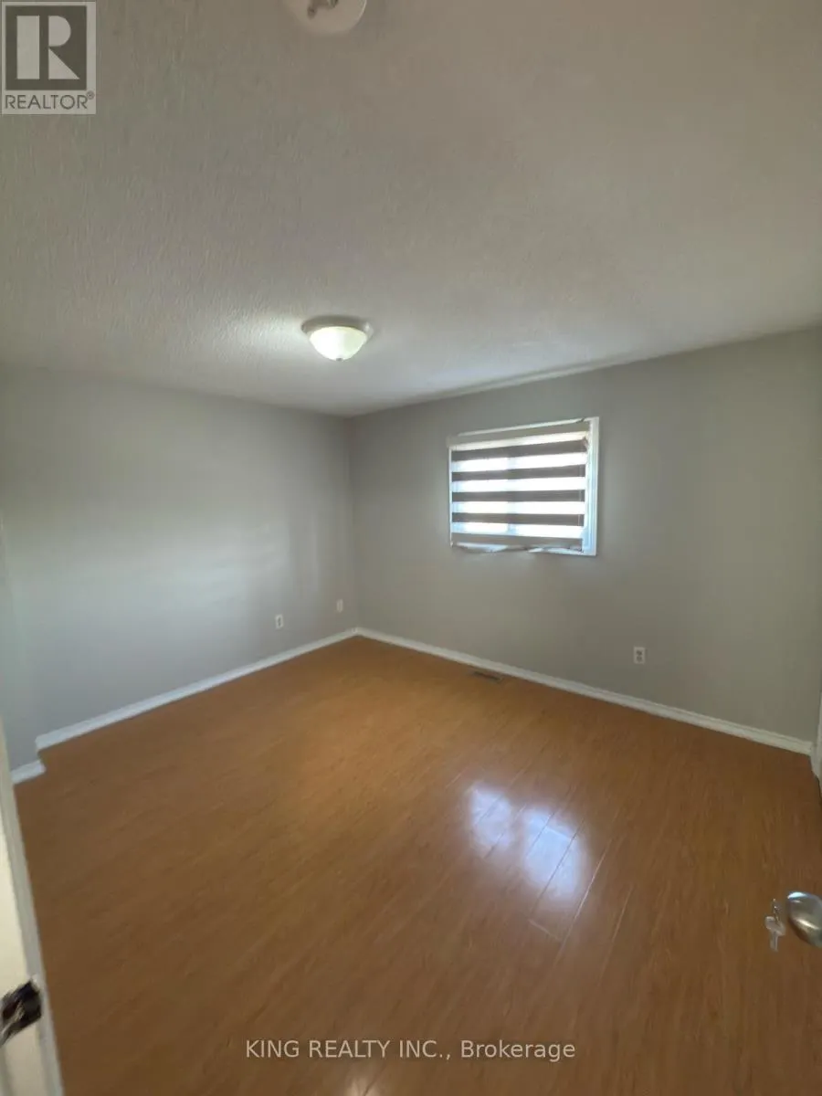 7 CLYDESDALE CIRCLE