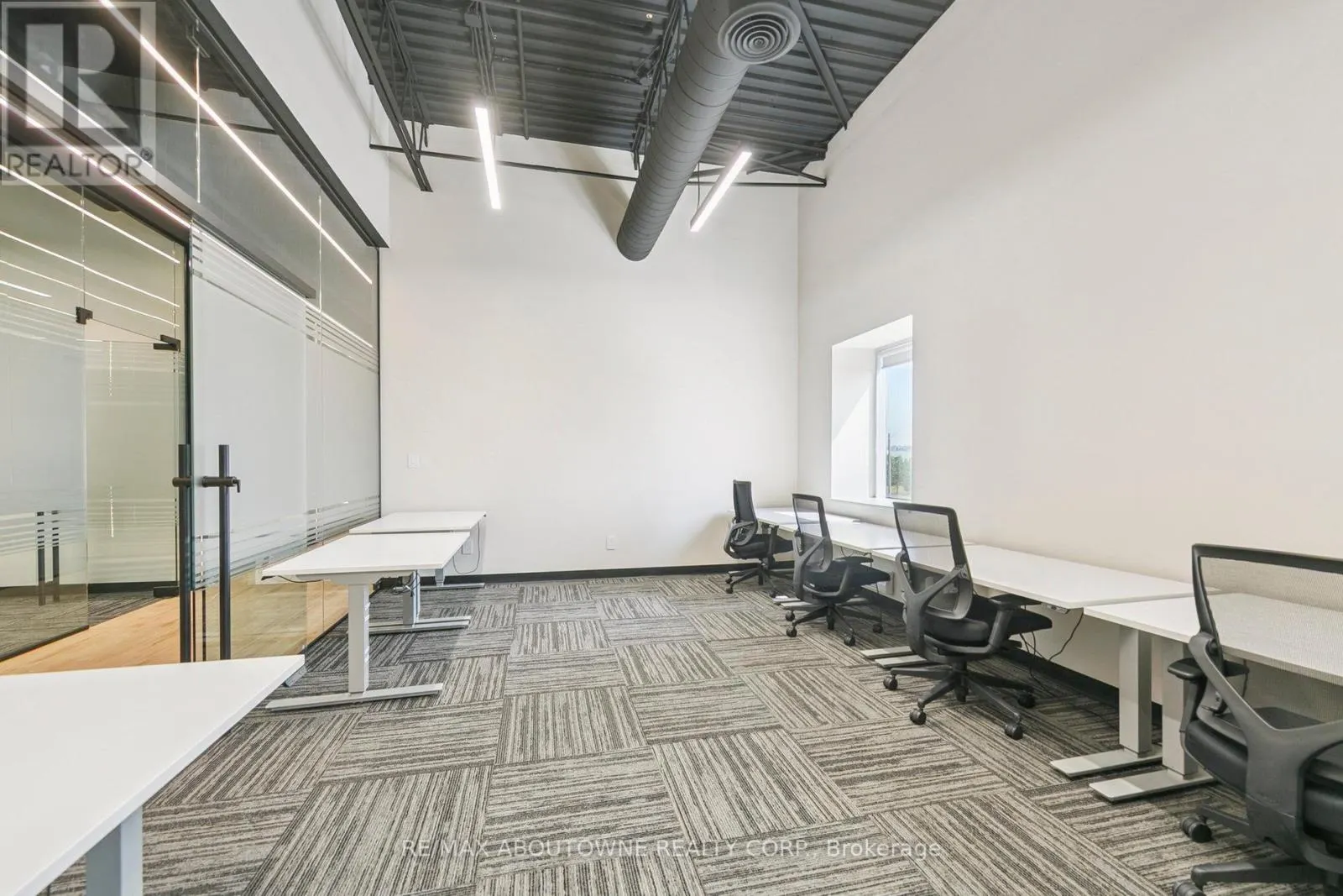 211-A - 320 MATHESON BOULEVARD W
