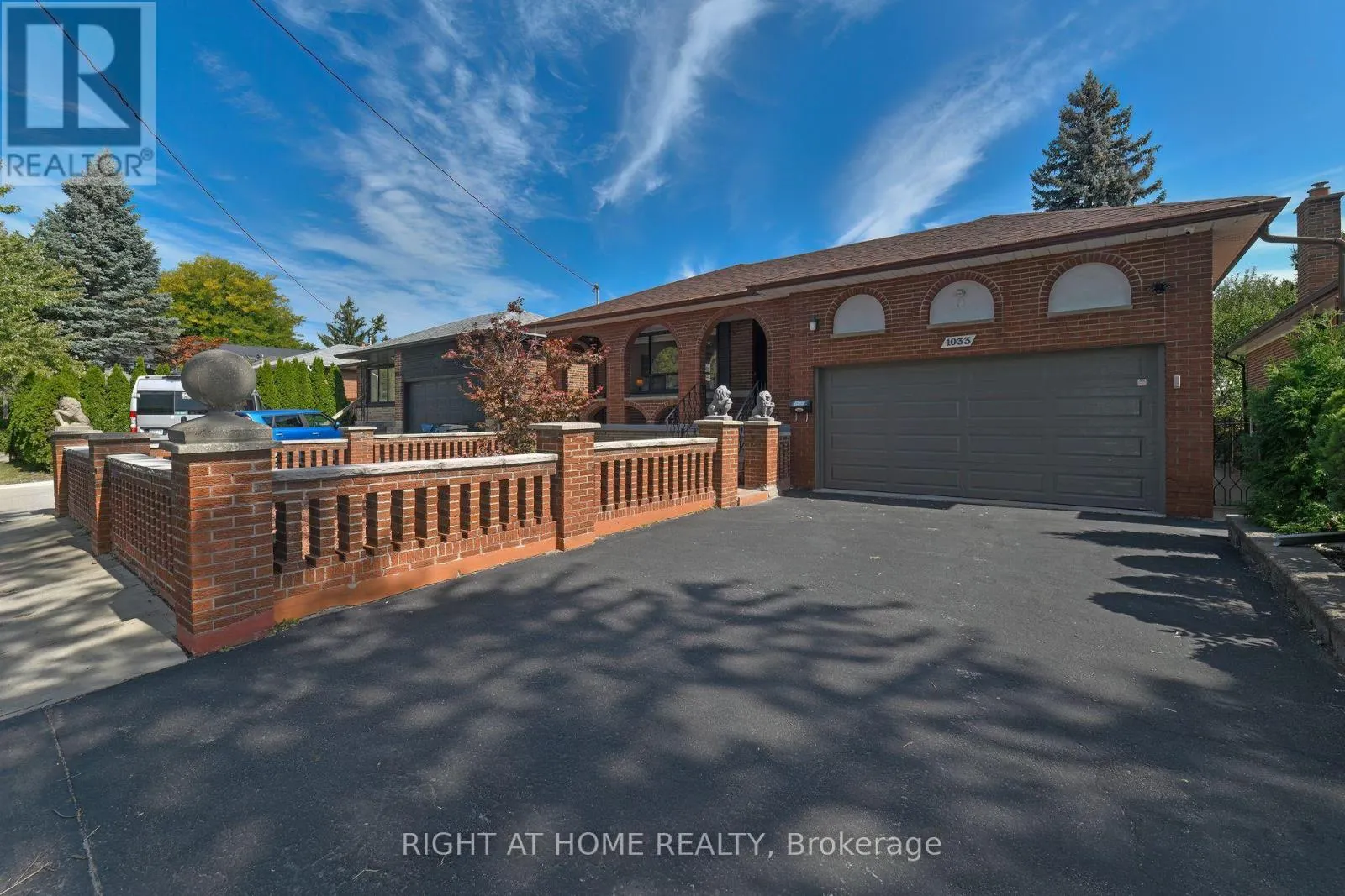 1033 ISLINGTON AVENUE