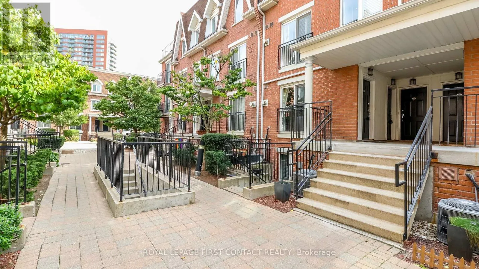 719 - 10 LAIDLAW STREET