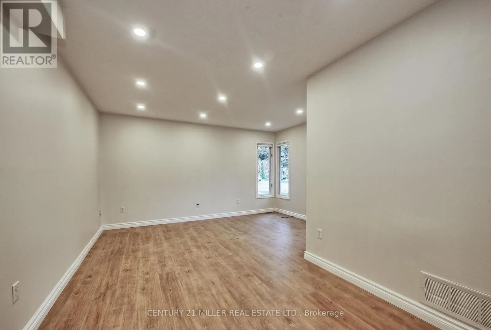 1165 LEEWOOD DRIVE