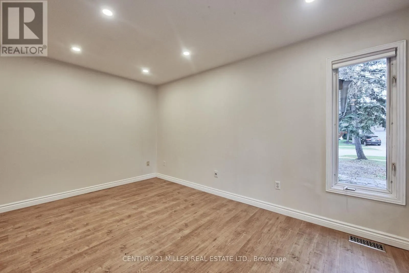 1165 LEEWOOD DRIVE