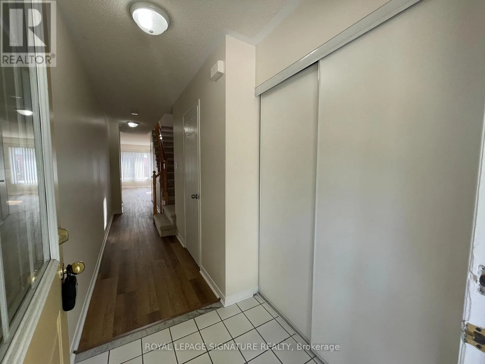 4 - 9 FAIRGLEN AVENUE