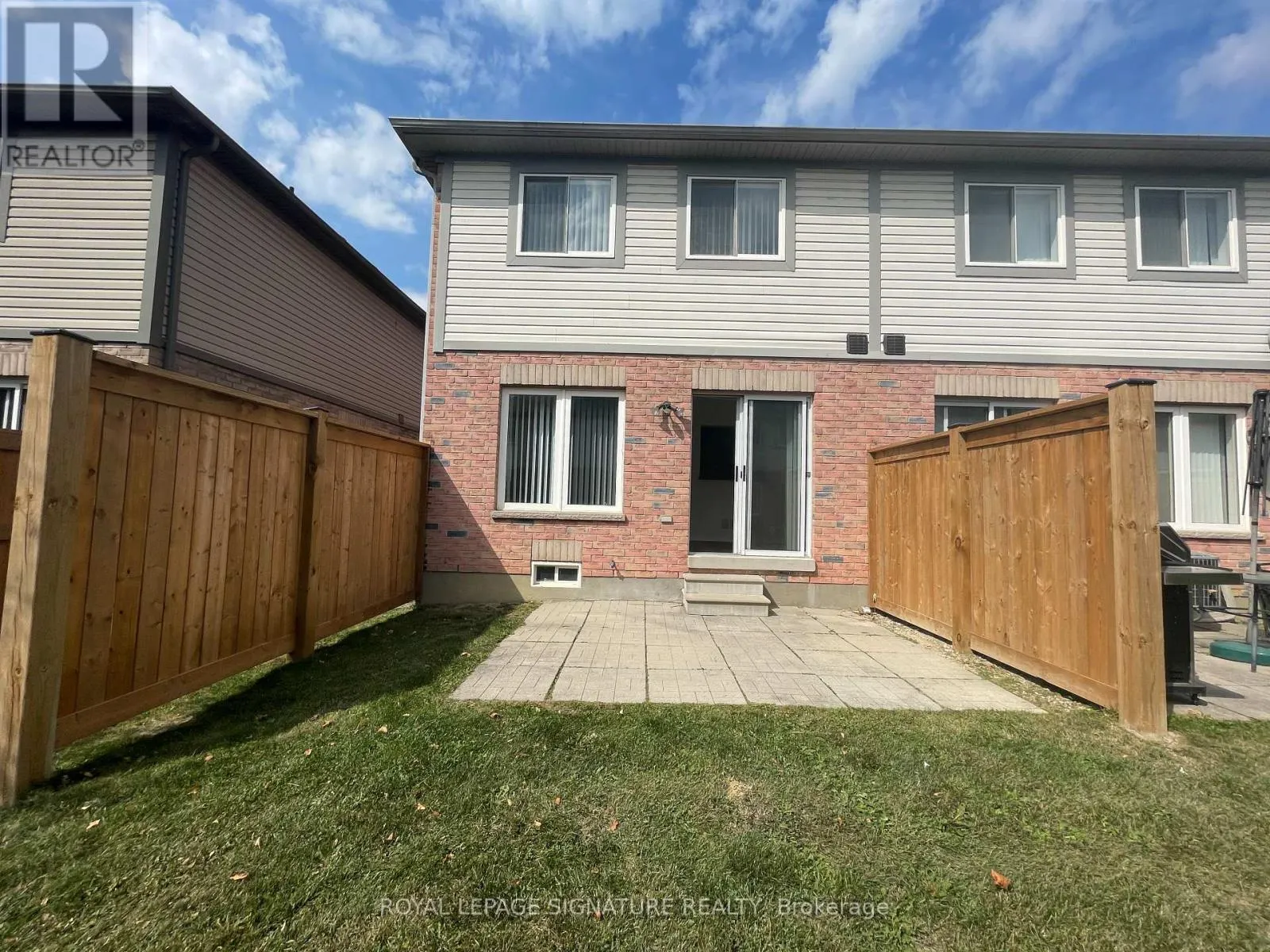 4 - 9 FAIRGLEN AVENUE
