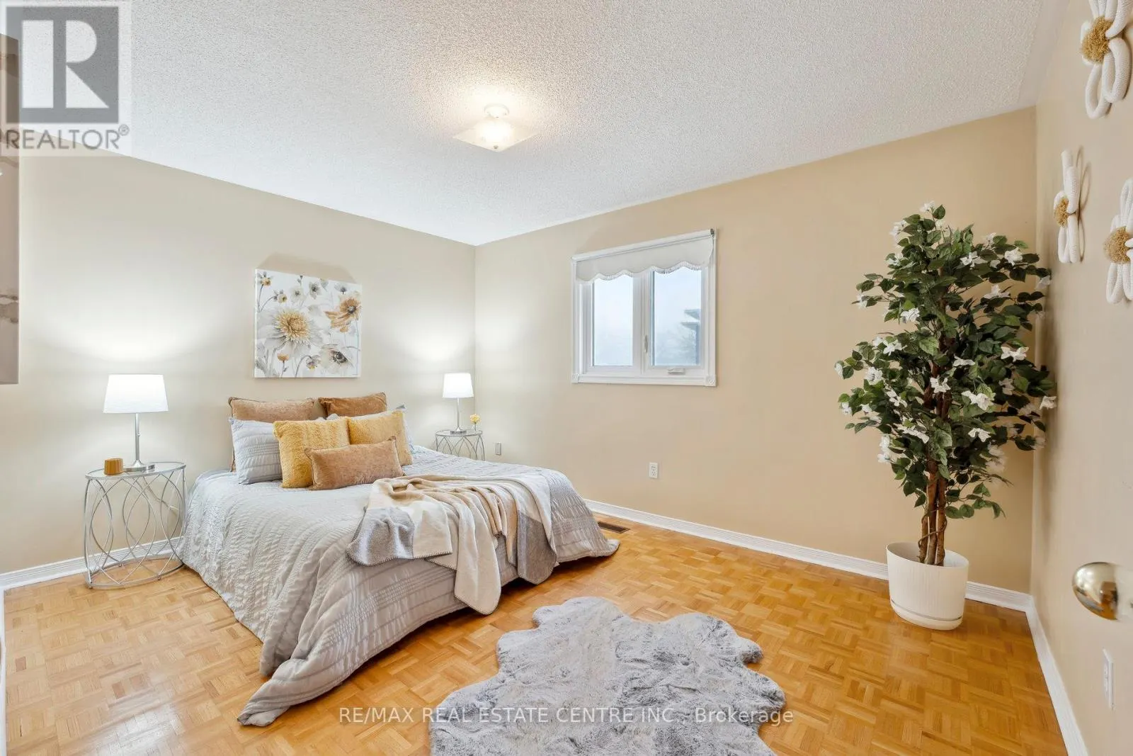 56 CANARVAN COURT