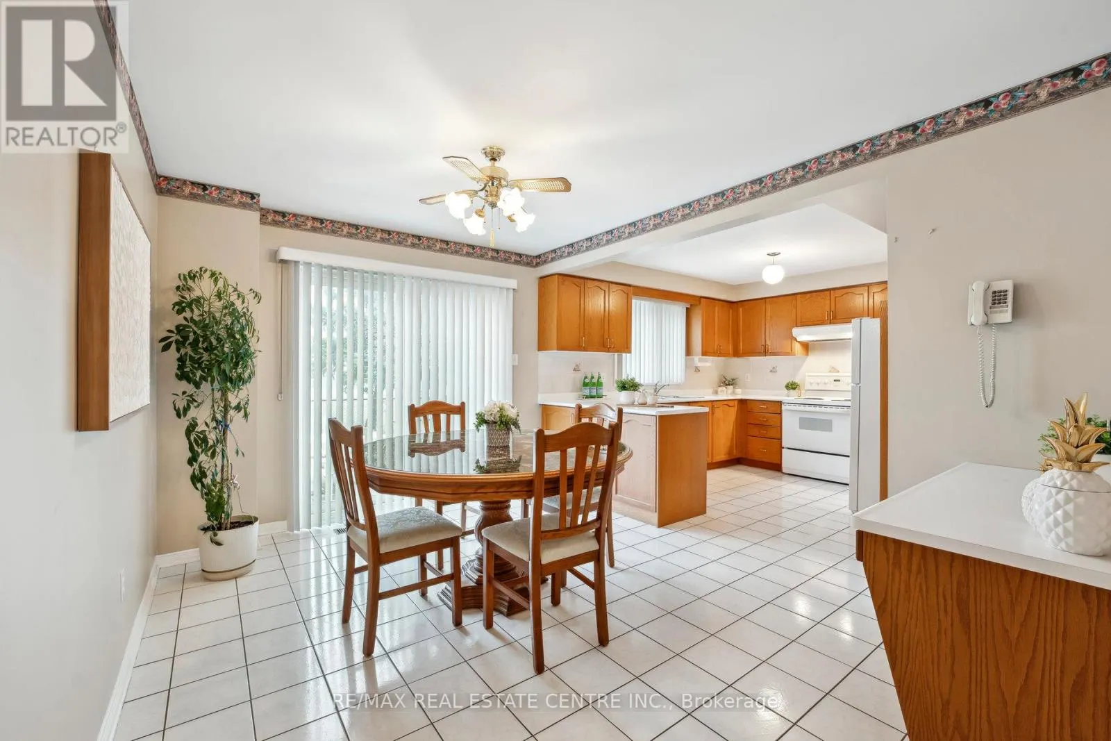 56 CANARVAN COURT