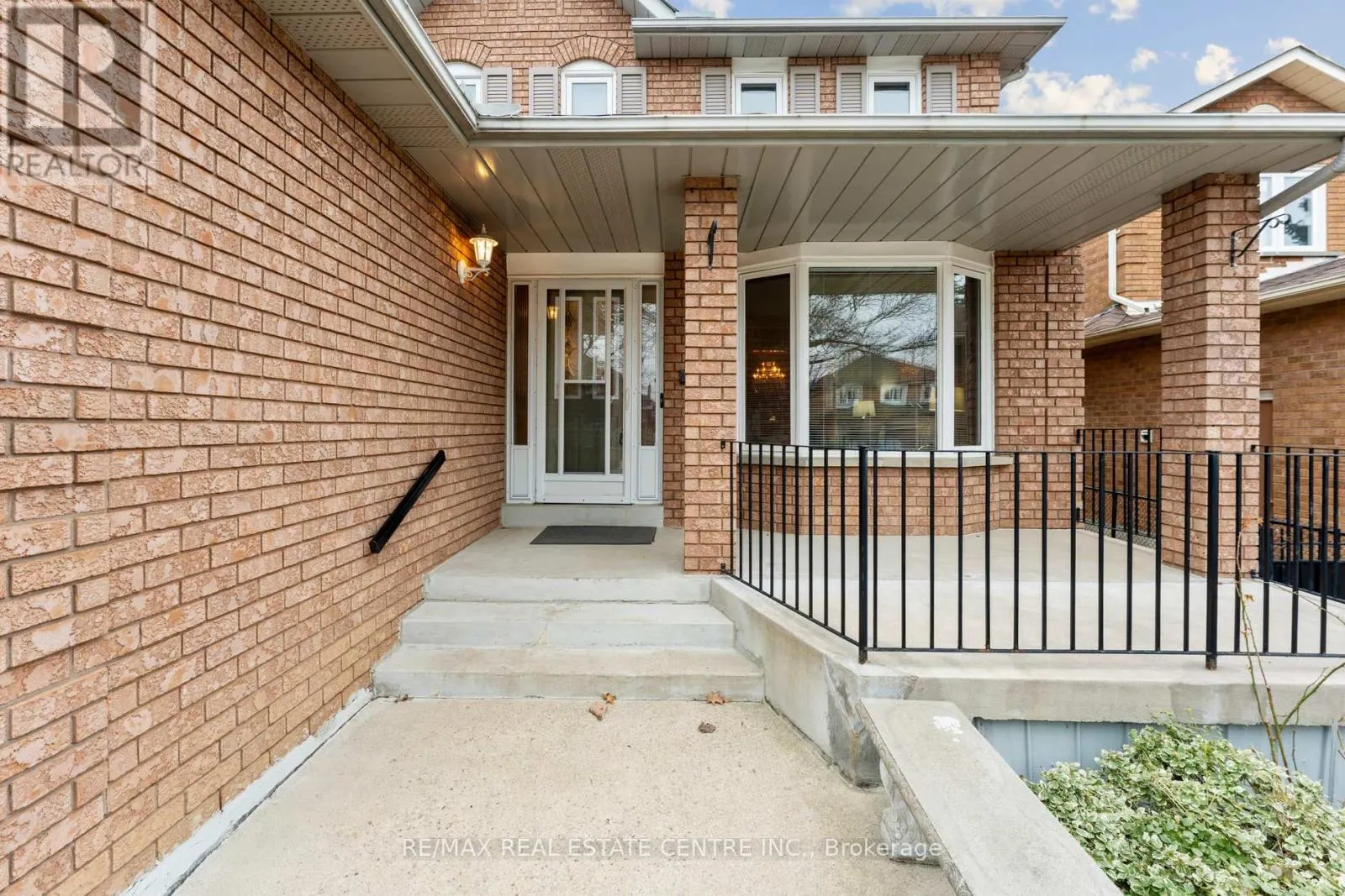 56 CANARVAN COURT