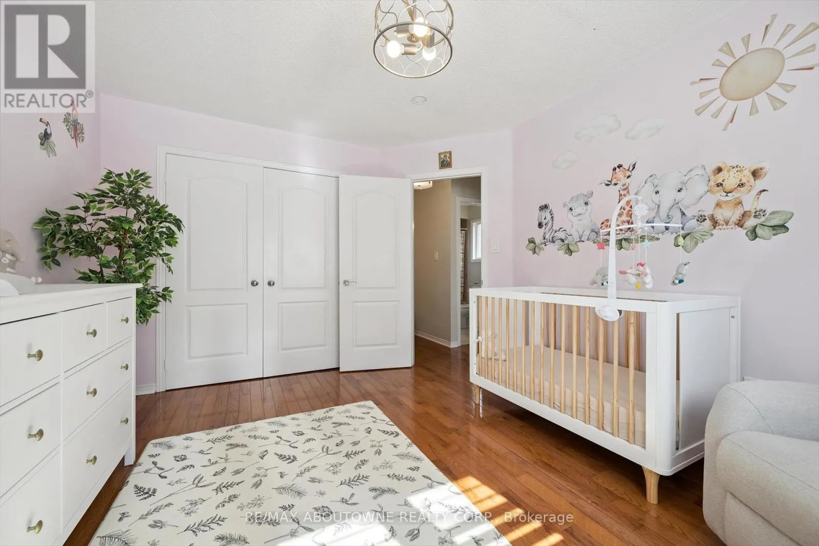 2460 NEWCASTLE CRESCENT