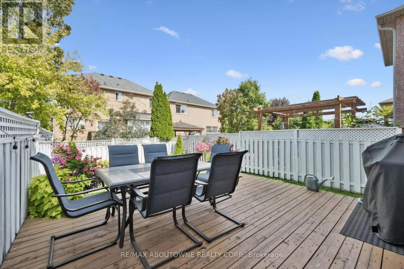 2460 NEWCASTLE CRESCENT