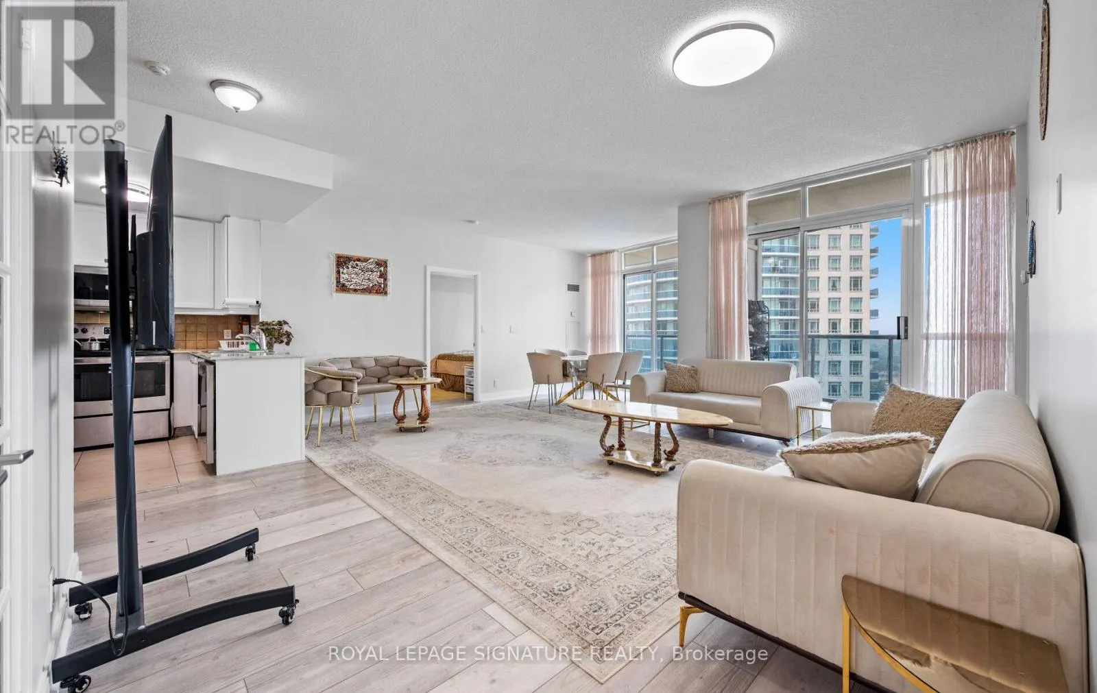 2501 - 70 ABSOLUTE AVENUE