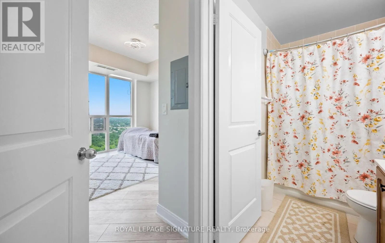 2501 - 70 ABSOLUTE AVENUE