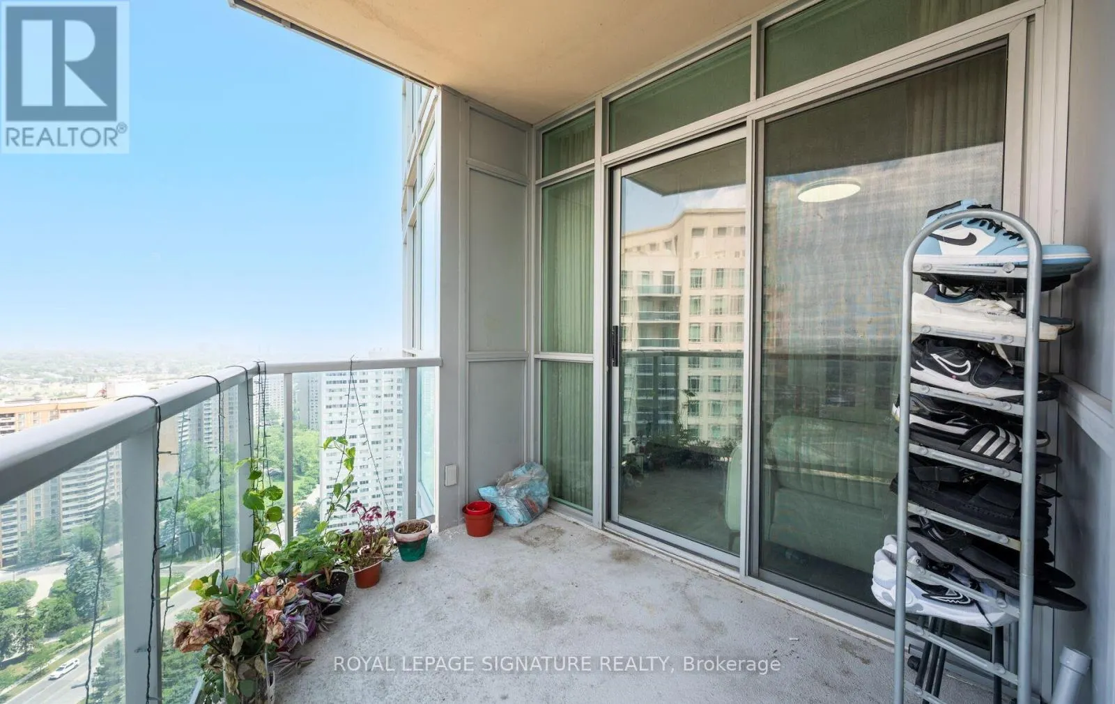 2501 - 70 ABSOLUTE AVENUE