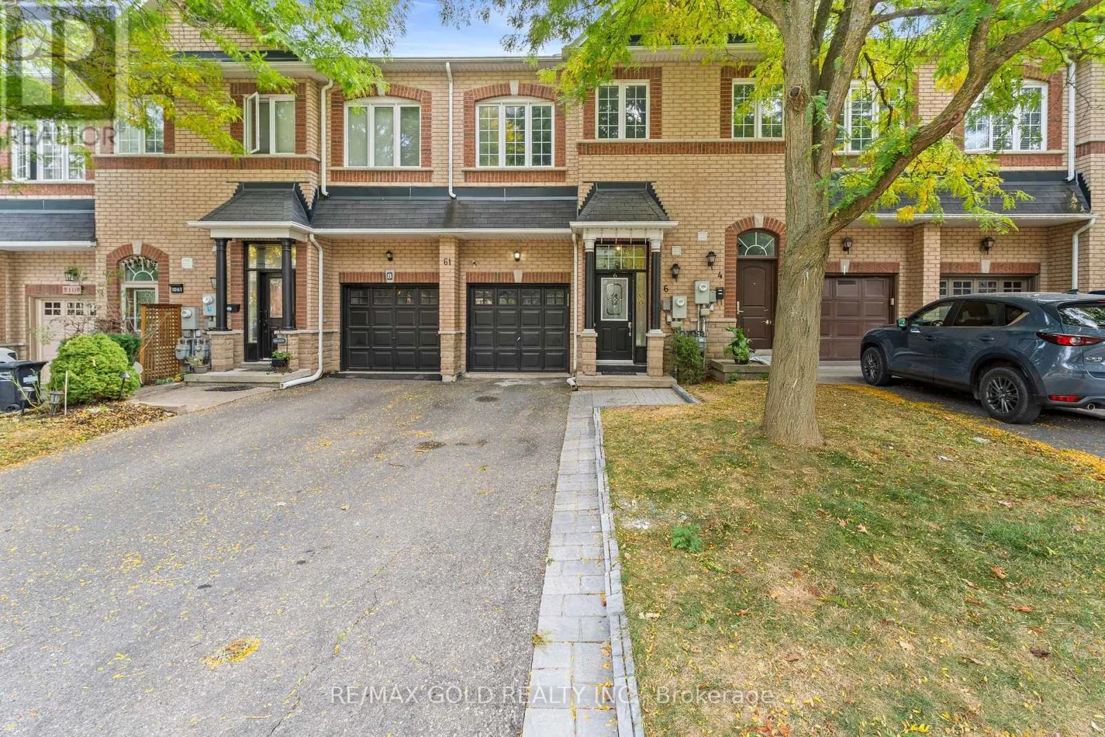 6 - 61 NELSON STREET W