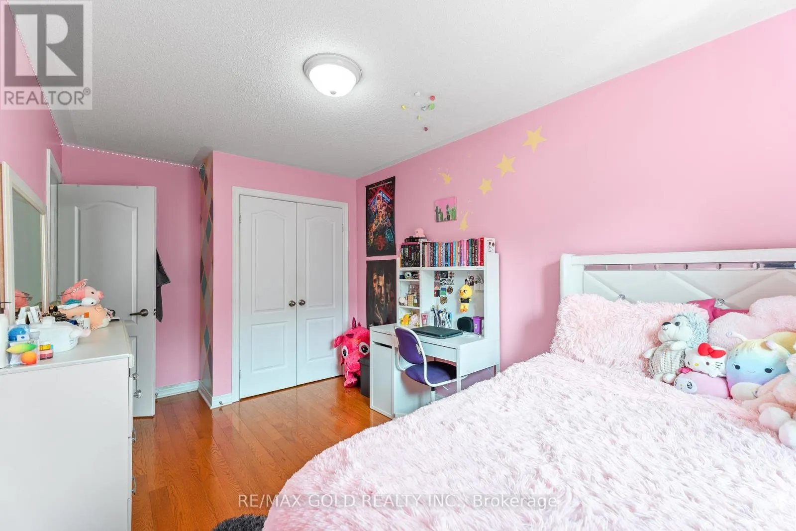 6 - 61 NELSON STREET W
