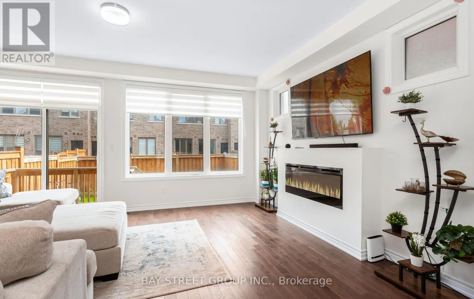 482 PARENT PLACE