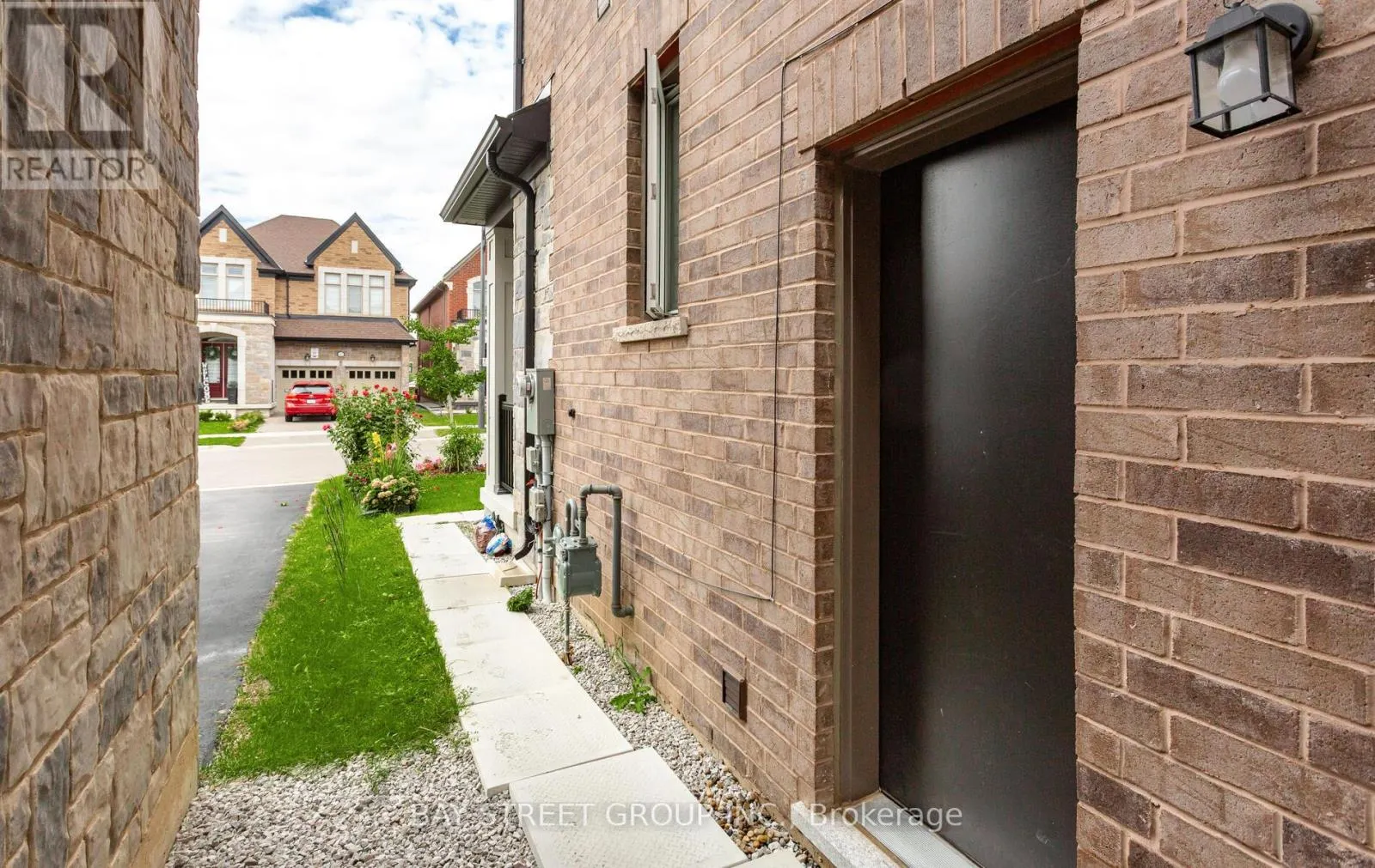482 PARENT PLACE