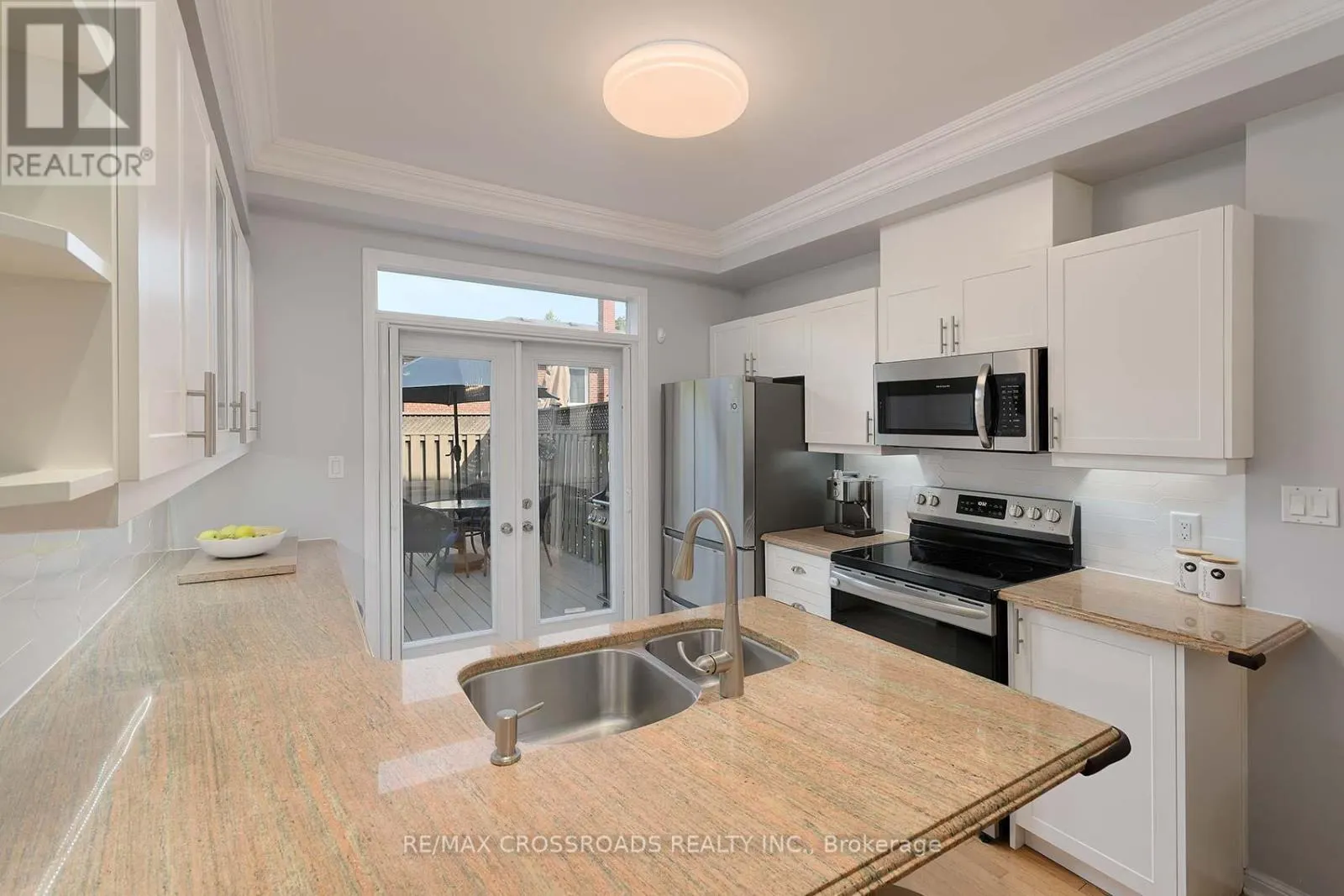 6 - 3890 BLOOR STREET W
