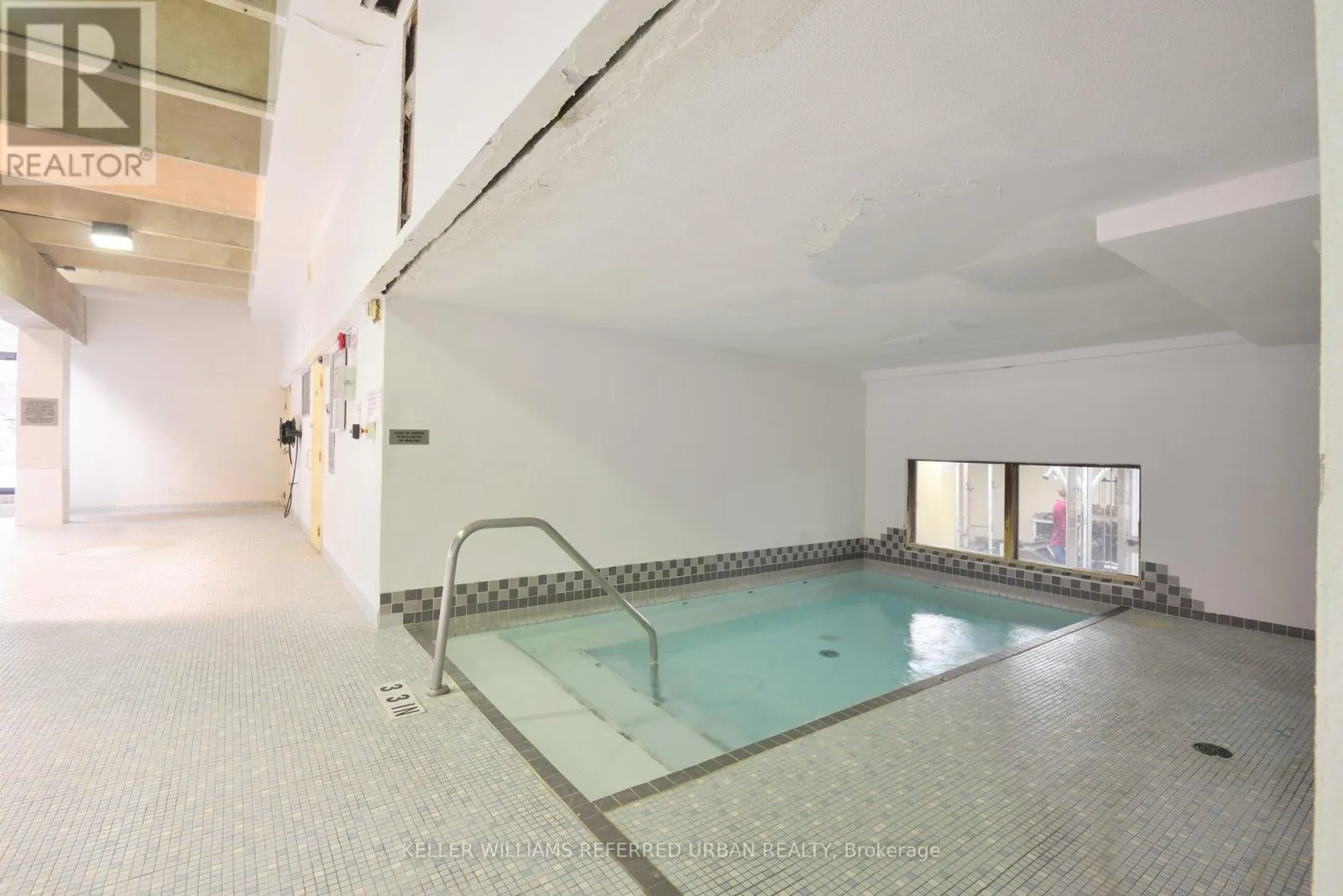 404 - 1515 LAKESHORE ROAD E