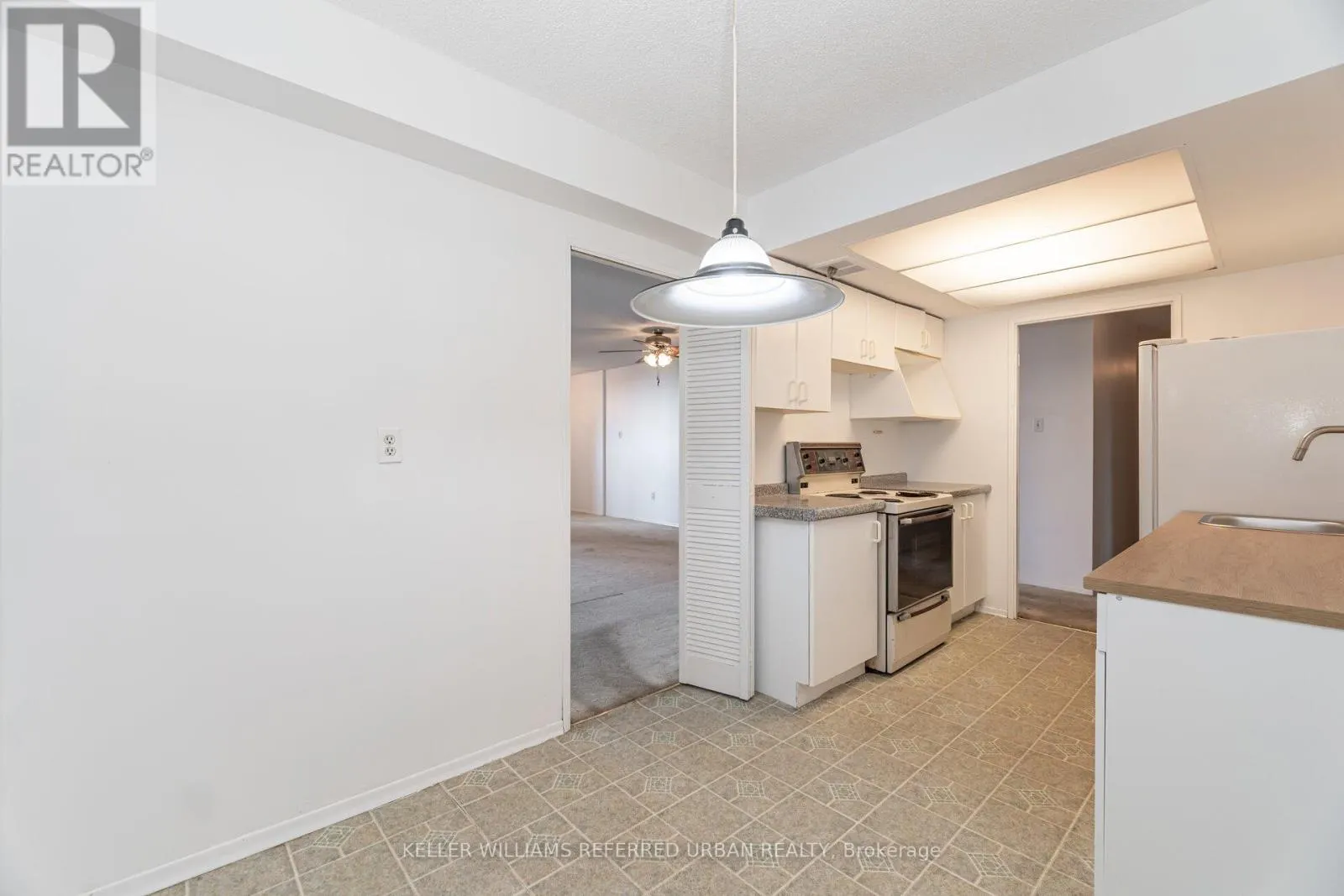 404 - 1515 LAKESHORE ROAD E