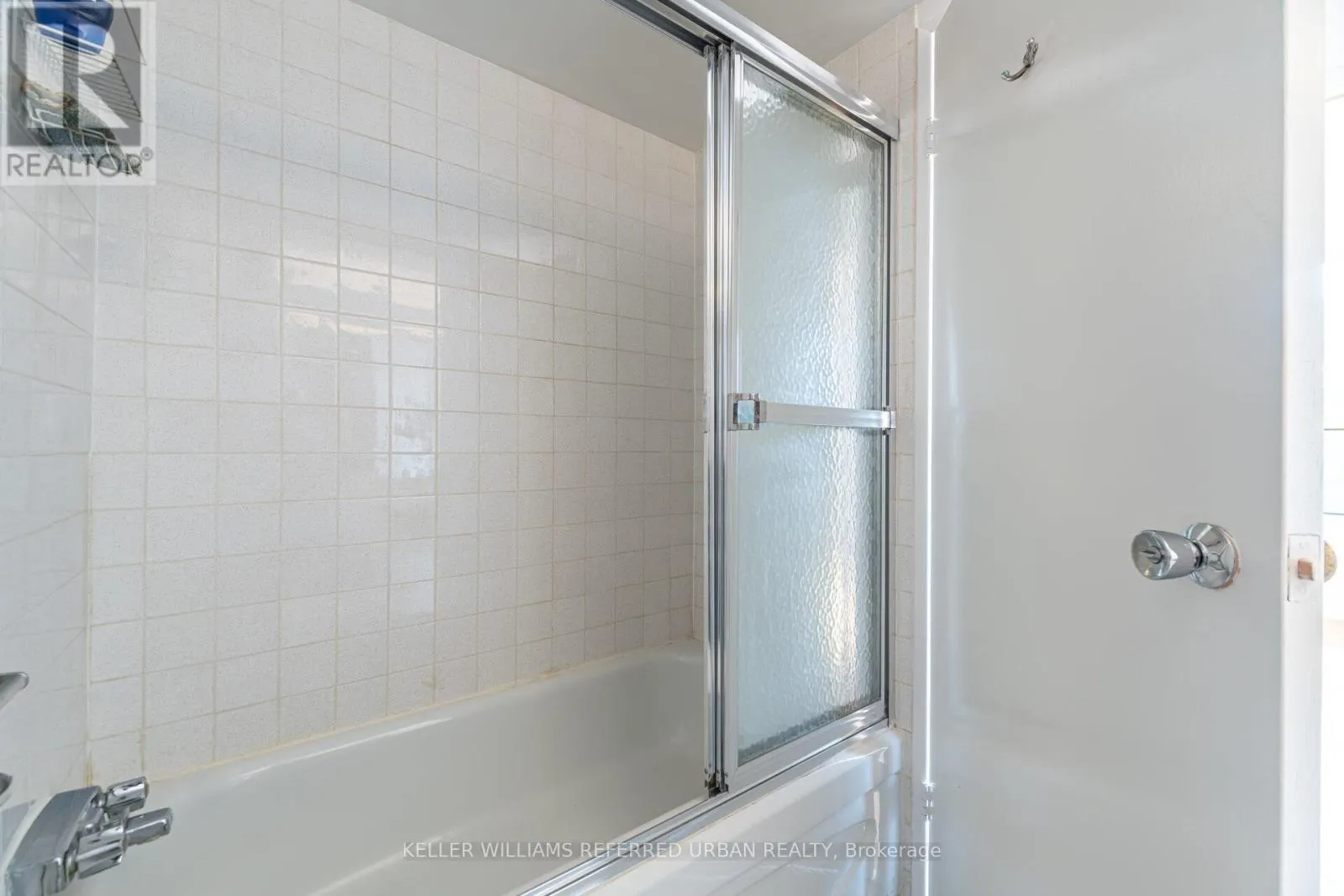 404 - 1515 LAKESHORE ROAD E
