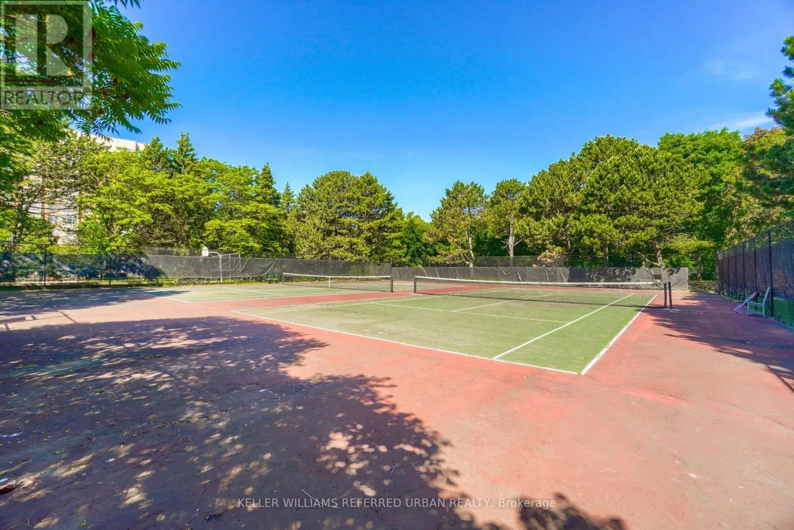 404 - 1515 LAKESHORE ROAD E