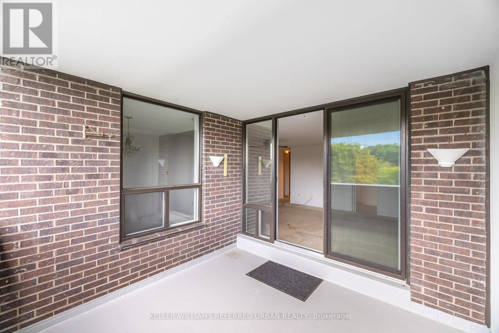 404 - 1515 LAKESHORE ROAD E