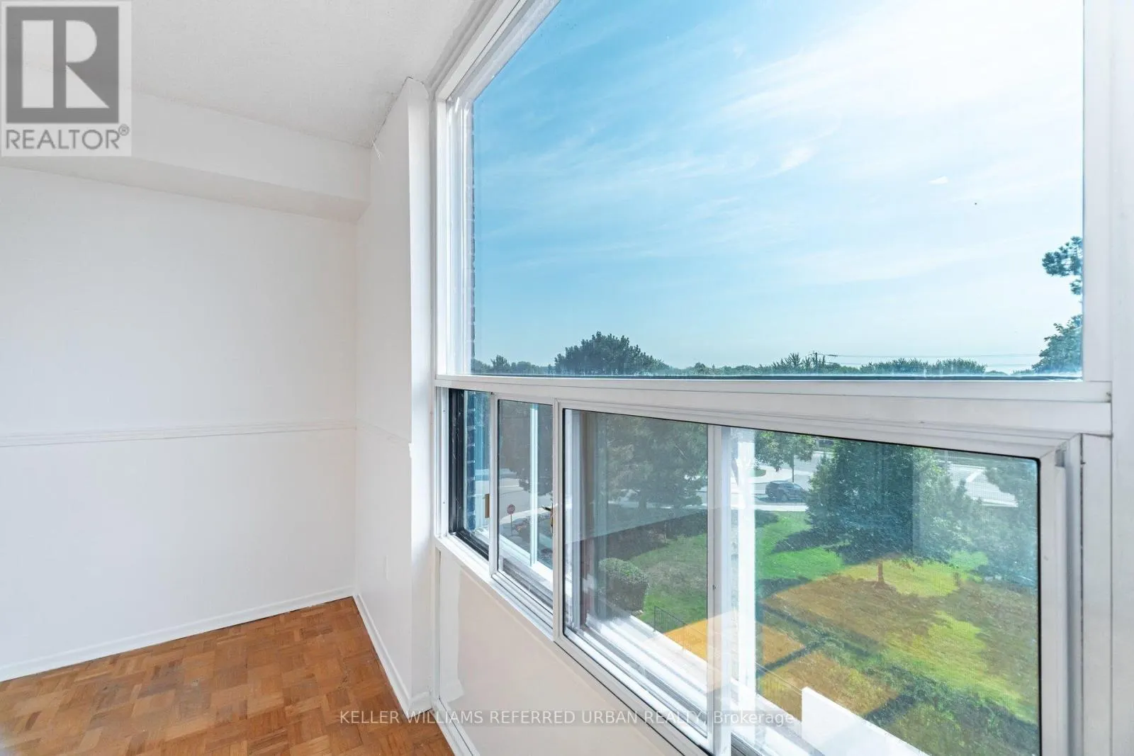 404 - 1515 LAKESHORE ROAD E
