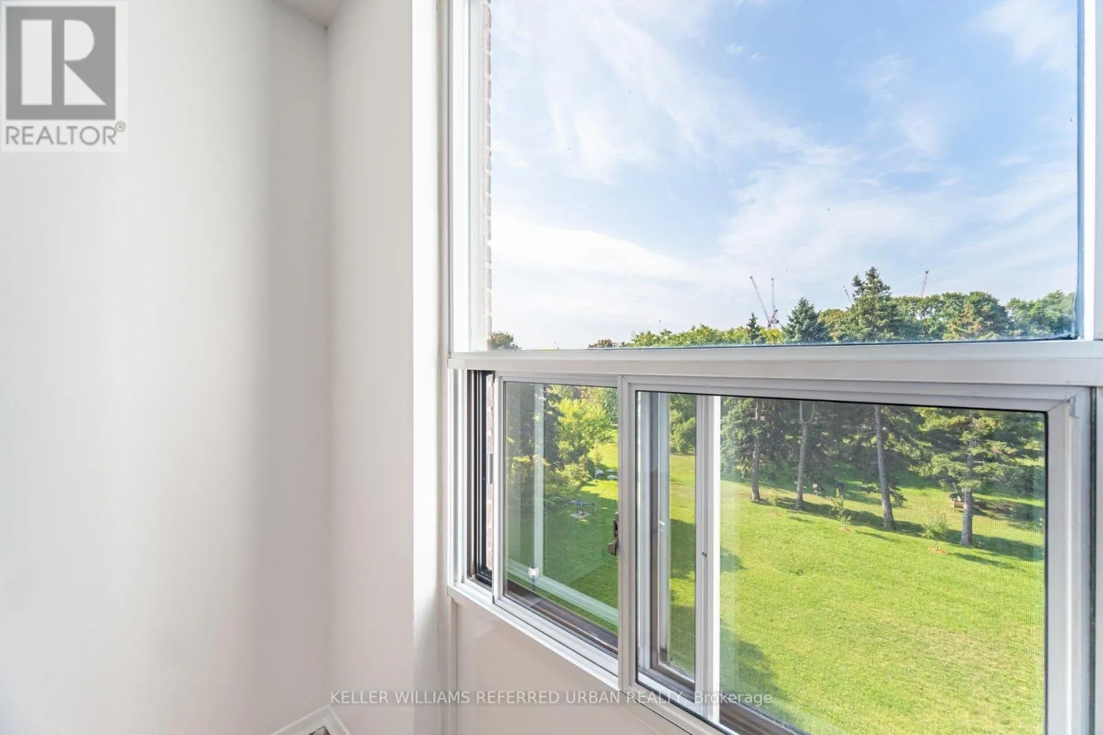 404 - 1515 LAKESHORE ROAD E